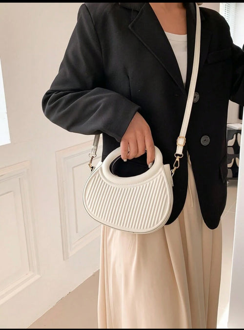 Bolso con diseño novesoso